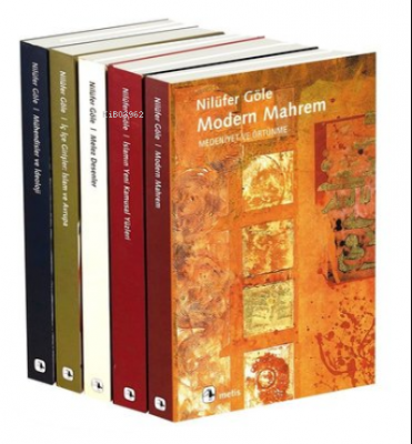 Nilüfer Göle Seti - 5 Kitap Takım Nilüfer Göle